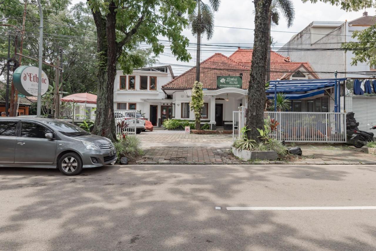 Hotel O Bandung Near Stadion Siliwangi Formerly The Ethnic Hotel Bandung Kültér fotó